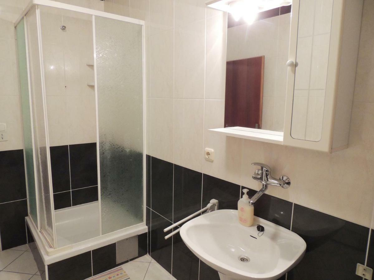 Apartments Jelena باغ المظهر الخارجي الصورة